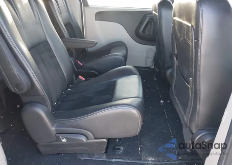 2018 Dodge Grand Caravan Sxt z USA, uszkodzony, nr VIN 2C4RDGCG1JR203399